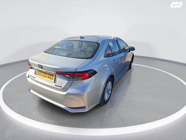 טויוטה קורולה