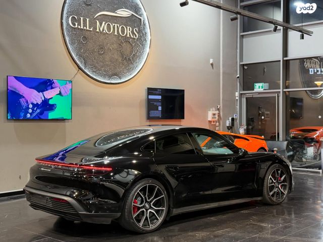 פורשה טייקן