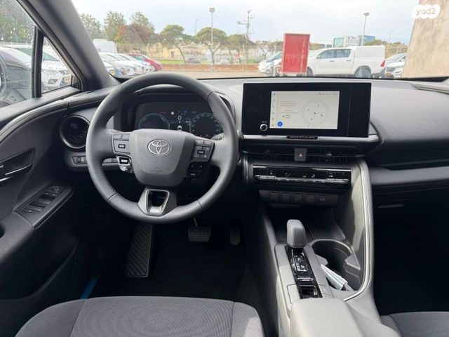 מודעת רכב טויוטה C-HR 1