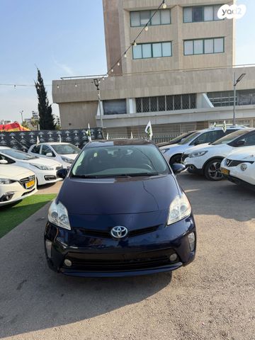 טויוטה פריוס