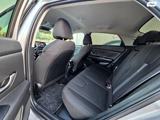 יונדאי אלנטרה