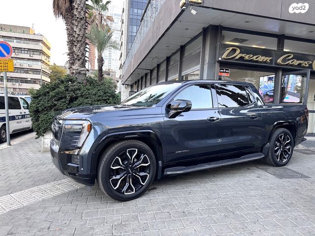 ג'י.אם.סי סיירה EV  