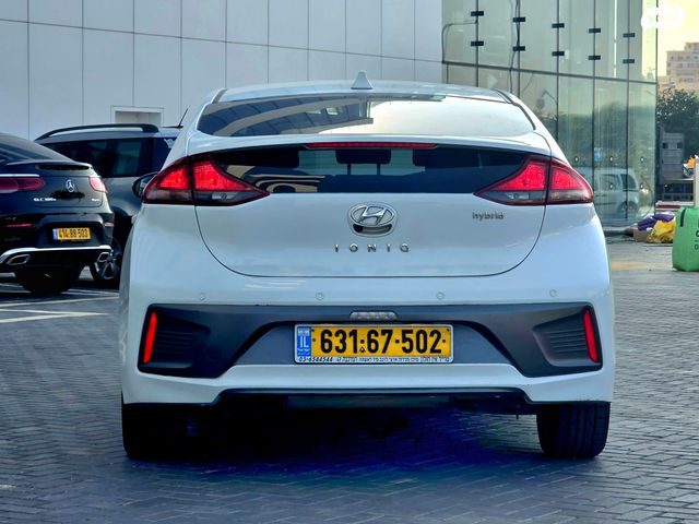 יונדאי איוניק