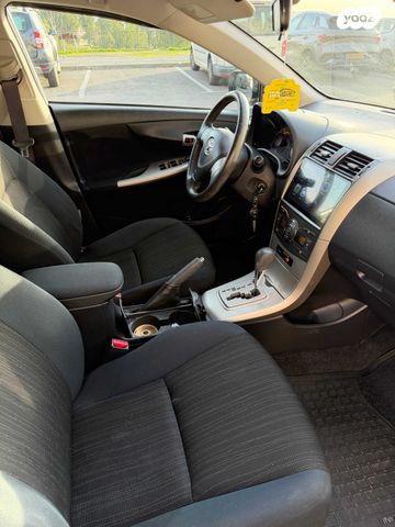 טויוטה קורולה