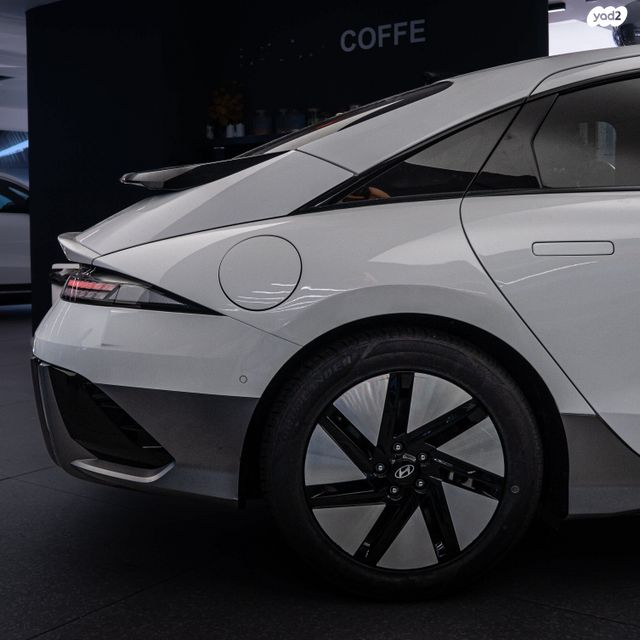 יונדאי איוניק 6