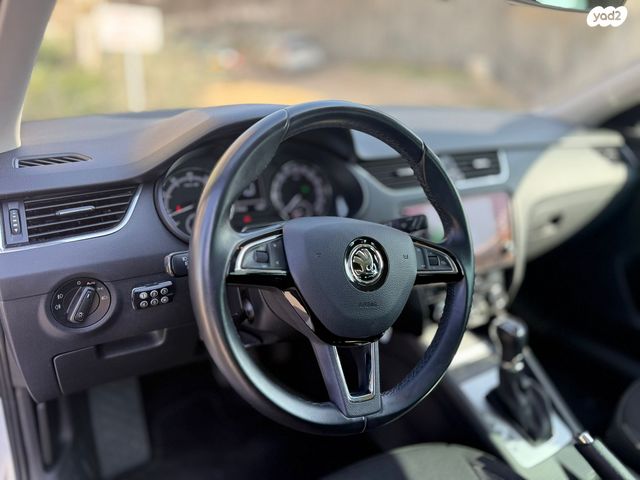 סקודה אוקטביה