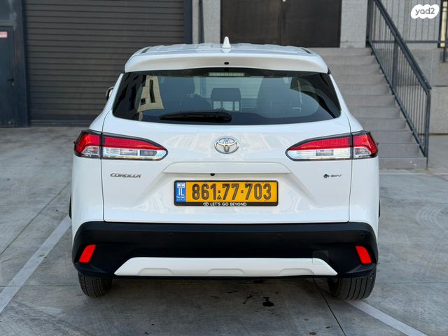 טויוטה קורולה קרוס