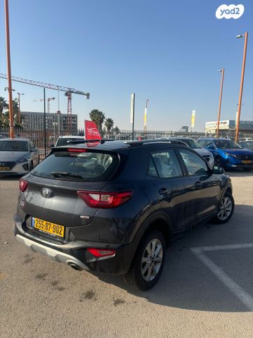 מודעת רכב קיה סטוניק 2