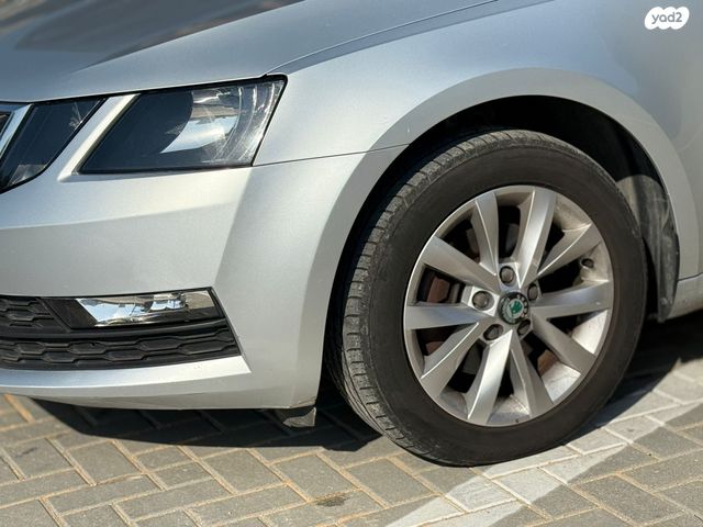 סקודה אוקטביה