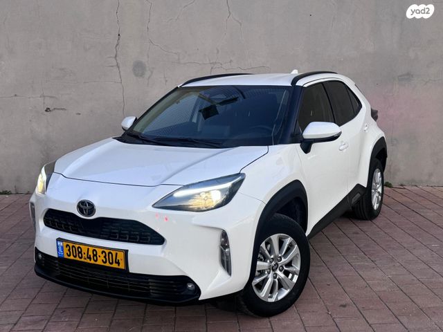 מודעת רכב טויוטה יאריס קרוס