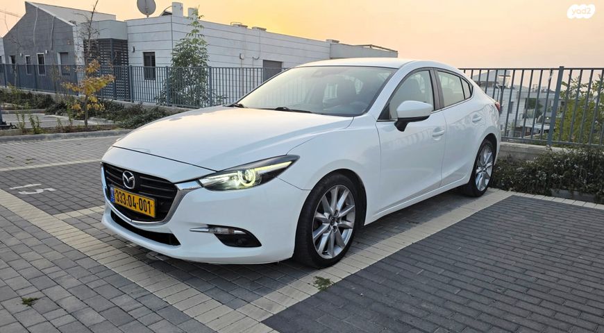 מאזדה 3
