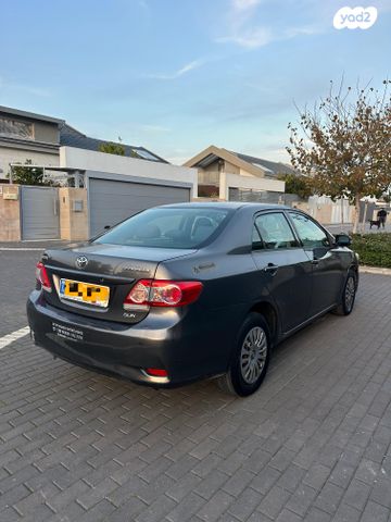 טויוטה קורולה