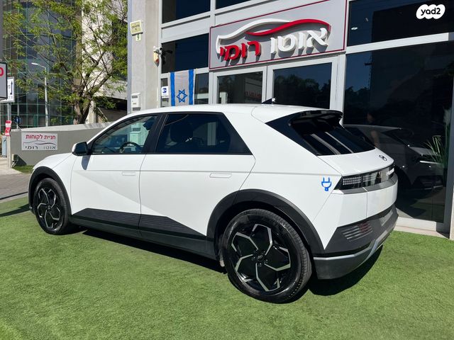 יונדאי איוניק 5