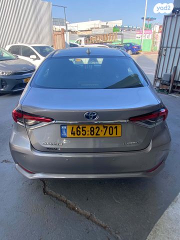 טויוטה קורולה