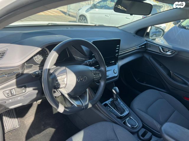 יונדאי איוניק