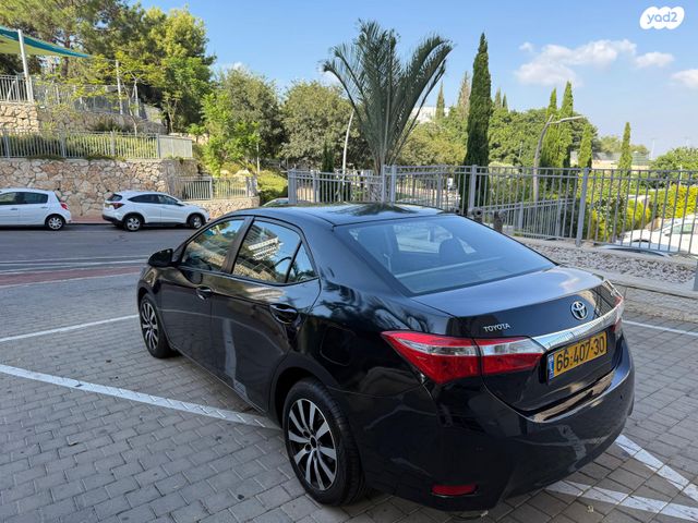 טויוטה קורולה
