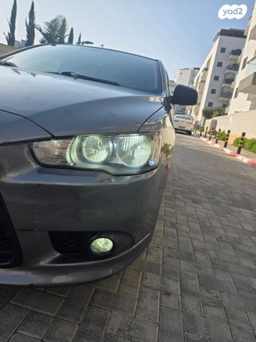 מודעת רכב מיצובישי לנסר