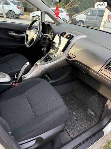 טויוטה אוריס