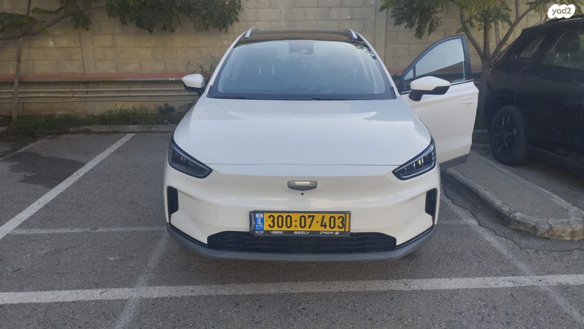 מודעת רכב ג׳ילי Geometry C