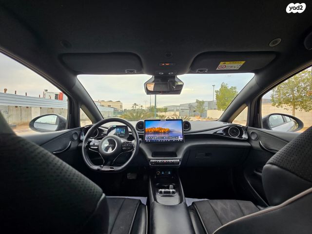 בי.ווי.די דולפין