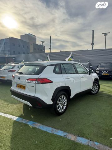 טויוטה קורולה קרוס