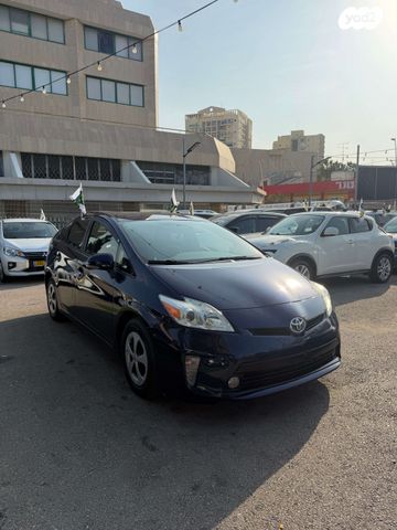 טויוטה פריוס