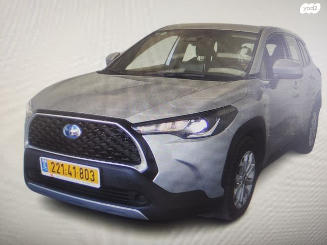 מודעת רכב טויוטה קורולה קרוס