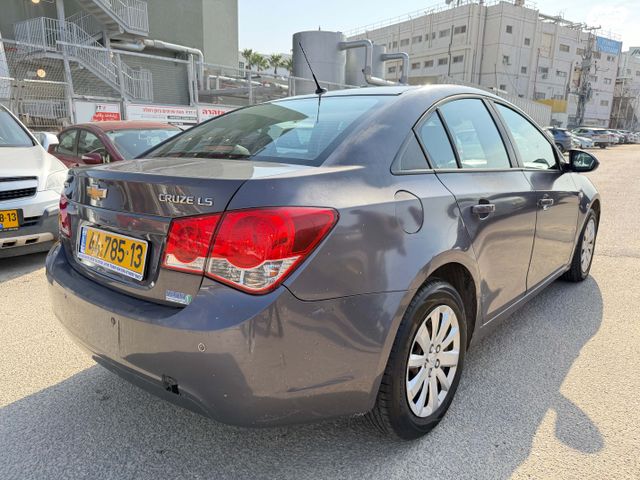 שברולט קרוז