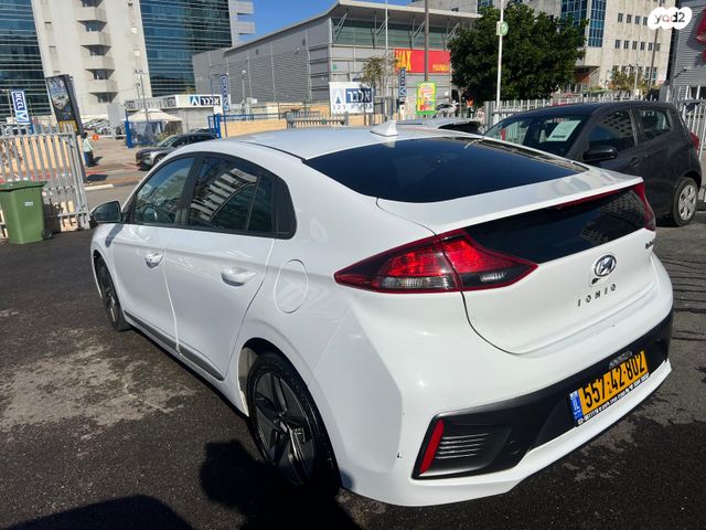 יונדאי איוניק