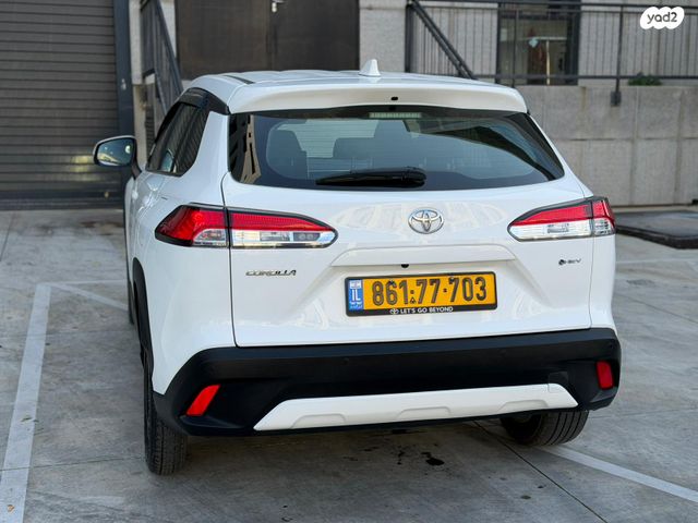 טויוטה קורולה קרוס