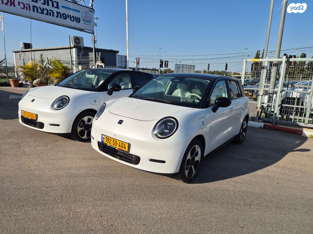 מודעת רכב ג׳יי.איי.סי 30