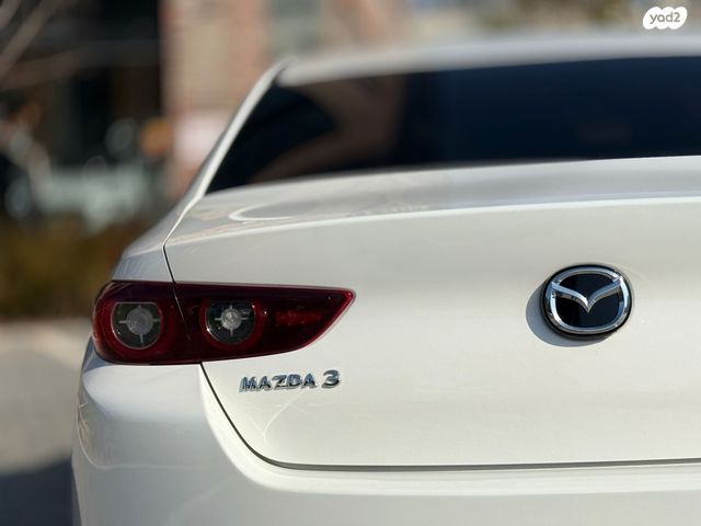 מאזדה 3