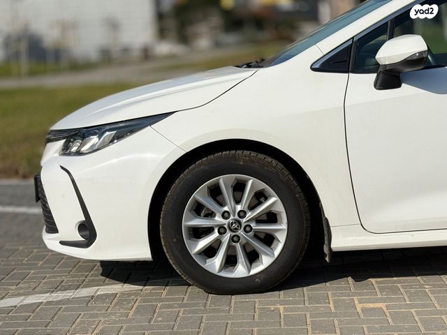 טויוטה קורולה