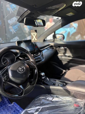 טויוטה C-HR