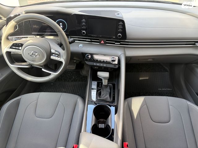 יונדאי אלנטרה