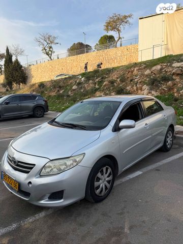 טויוטה קורולה