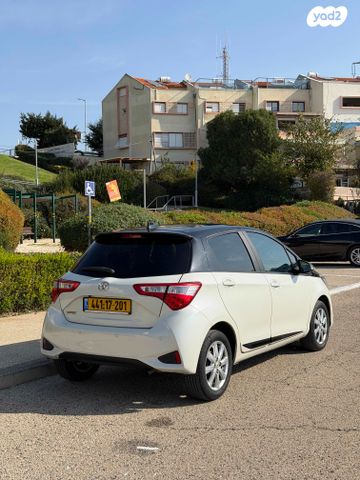 טויוטה יאריס