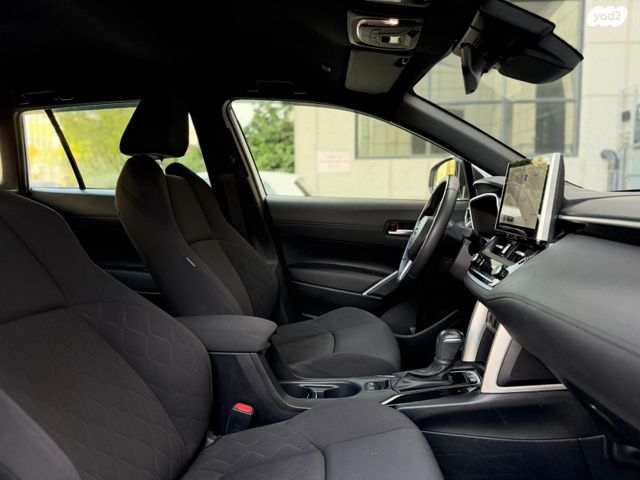 טויוטה קורולה קרוס