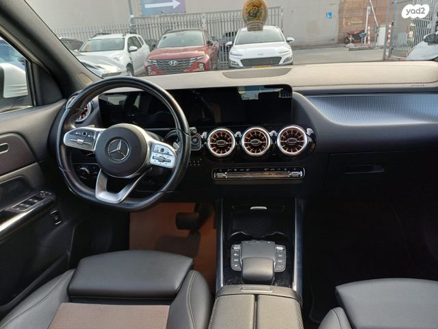 מרצדס-בנץ EQA