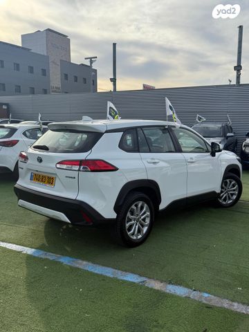 טויוטה קורולה קרוס