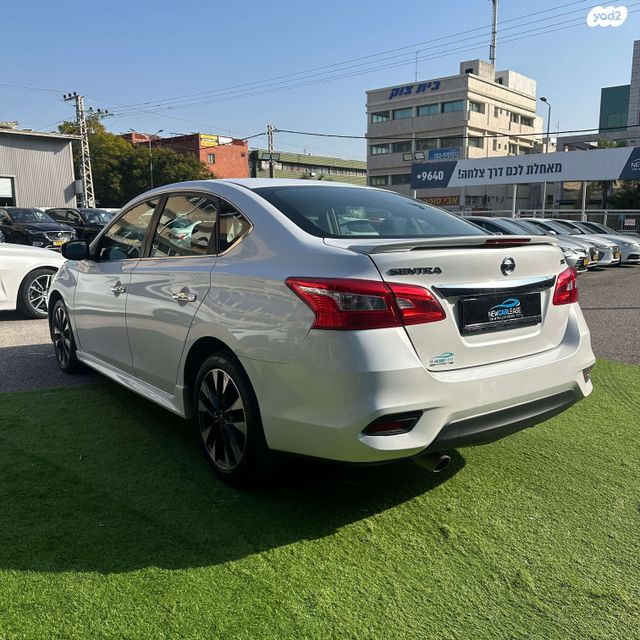 ניסאן סנטרה