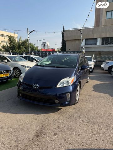 מודעת רכב טויוטה פריוס