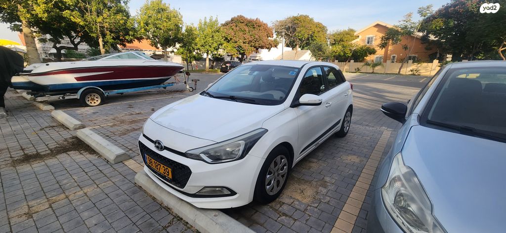 מודעת רכב יונדאי i20