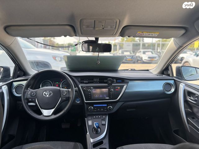 טויוטה אוריס