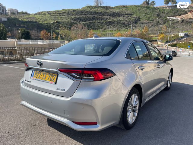 טויוטה קורולה