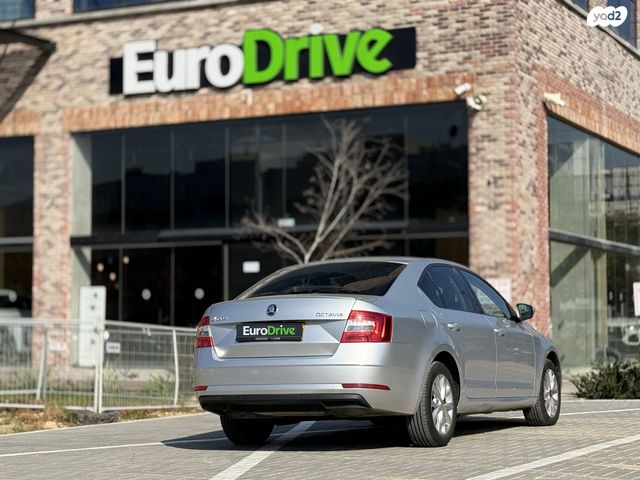 סקודה אוקטביה