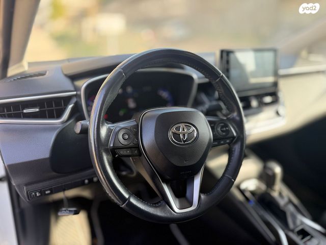 טויוטה קורולה