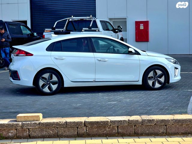 יונדאי איוניק