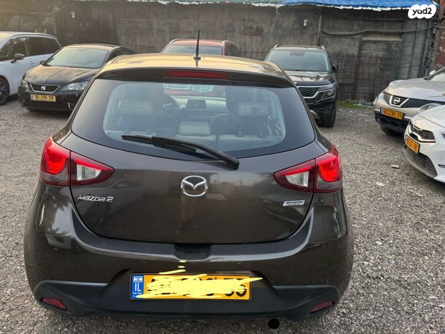 מודעת רכב מאזדה 2