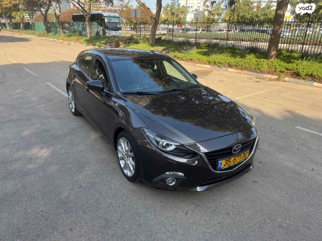 מודעת רכב מאזדה 3
